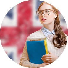 Señorita con lentes y libro